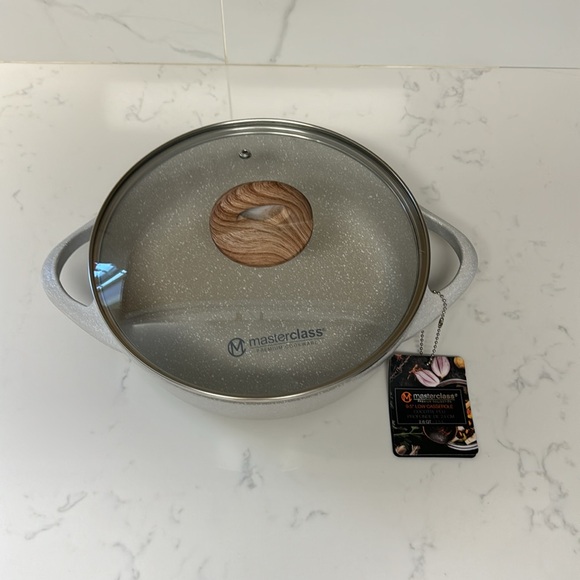 Master class premium collection 2.6 QT casserole - Picture 2 of 9